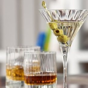Shimmers and Shines: Latest trends in Glassware