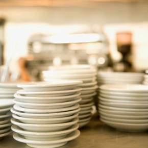 Dish It Up! How to Choose Dinnerware for Your Restaurant